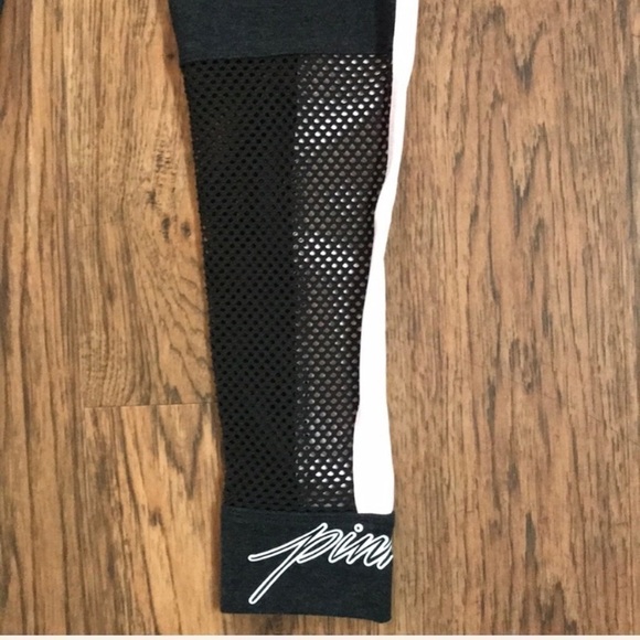 VS PINK Yoga Campus Leggings - Picture 5 of 8